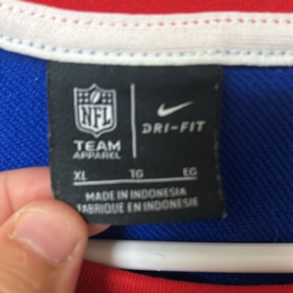 New England Patriots Retro Nike Crew Sweatshirt - Picture 3 of 5